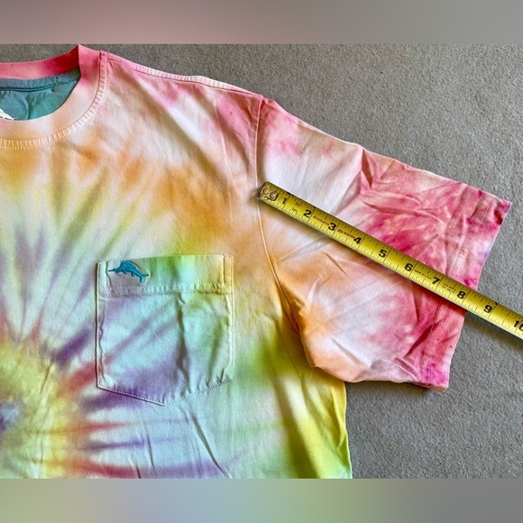Tommy Bahama Men’s Tie Dye Shirt Medium Short Sleeve Crew Neck Multicolor - Picture 5 of 6